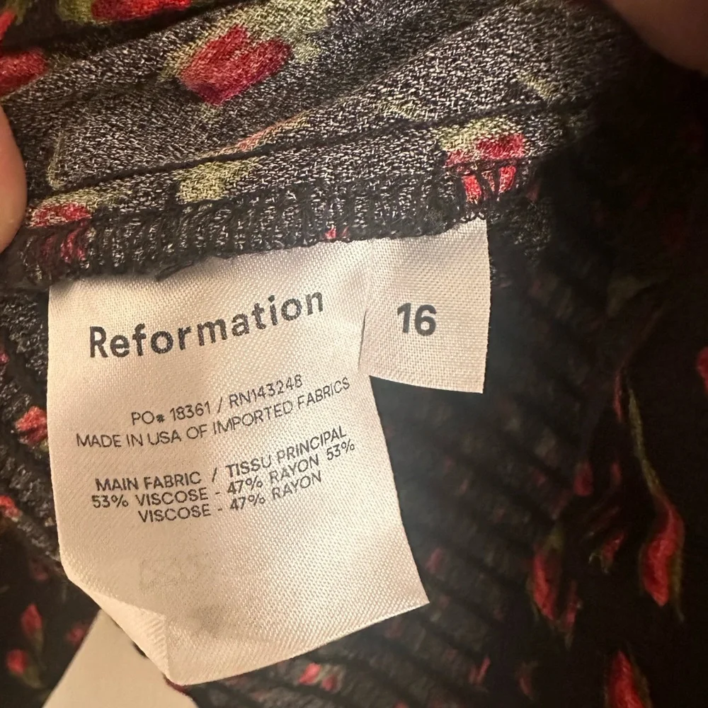 Reformation Reign Top, size 16 - Picture 4 of 4
